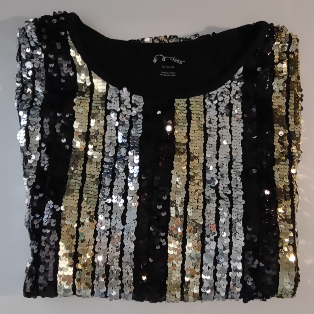 Sequence gold silver black shirt